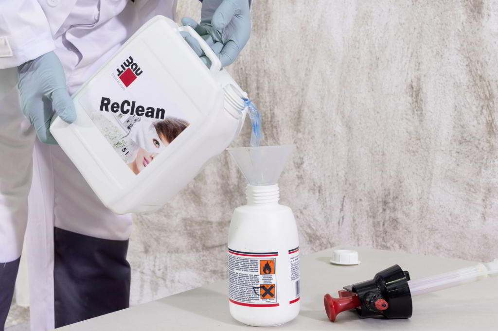 Fasádny čistiaci prostriedok